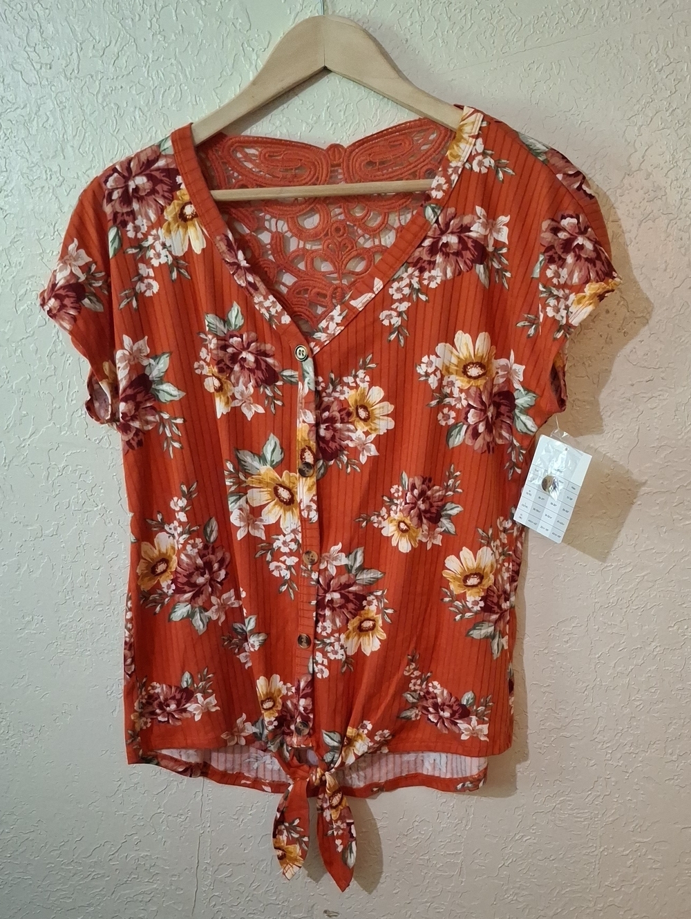 Bobbie Brooks Rust Floral Button-Front Tie-Hem Top